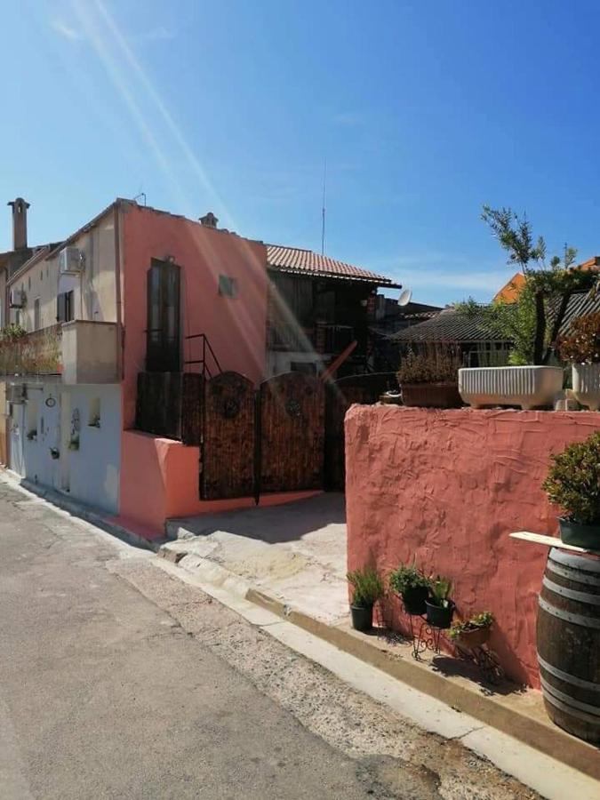 Stanza Del Viggiatore Santadi Exterior foto